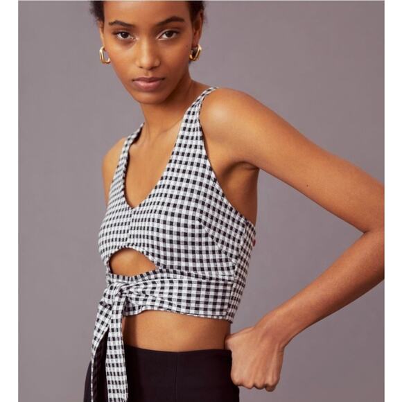 Maeve Cut-Out Cropped Gingham Tank - Picture 4 of 5